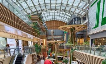 Foshan Shunde Carnival Hotel (Shunlian Plaza Jinlong Subway Station)
