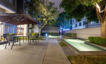 Li Jing Hotel Mile