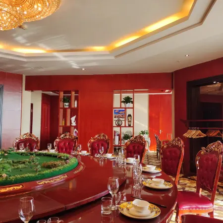 Jiahui Hotel (Yining Railway Station)