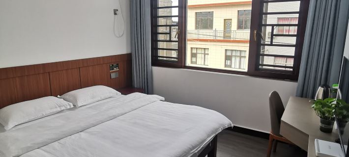 Ging Yuan Bing Guan Hotéis em Condado de Cili