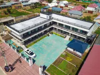 runiruoyuan Hotels near Xiateda Canyon