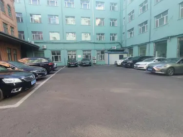Бесплатная парковка