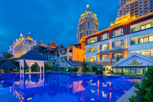 Banyan Tree Xishuangbanna Resort ( Gaozhuang Xishuangjing Star Night Market)