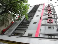 Arzo Hotel Makati Hotels near Magallanes Station