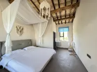 Jiangbulake Mountain Homestay