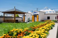 Yilanxuan Volcano Grassland Homestay (Ulan Hada Branch)