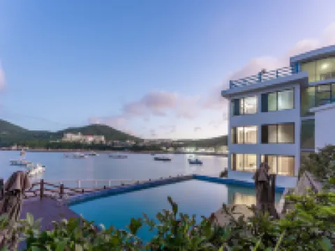 Cliff Mountain and Sea Residence Hotels near Zhujiajian Scenic Area