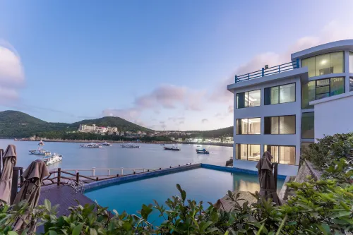 Cliff Mountain and Sea Residence - مسبح