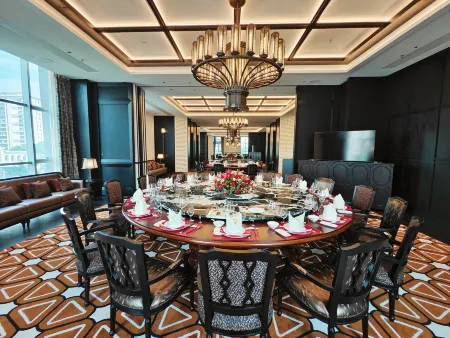 Anlandon International Hotel Отели рядом с достопримечательностью «Sichuan Construction Department Televison University Branch (Junior College)»