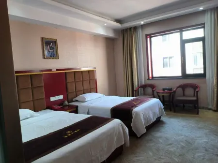 Baihe Haiyuan Grand Hotel Отели рядом с достопримечательностью «Baihe County Qiaoergou Scenic Area»