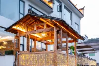 Wuyuan style waterfront homestay 왕커우(왕구) (동선) 호텔