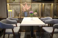 POLTTON INTERNATIONAL SERVER APARTMENT Hotels in Xiangzhou County