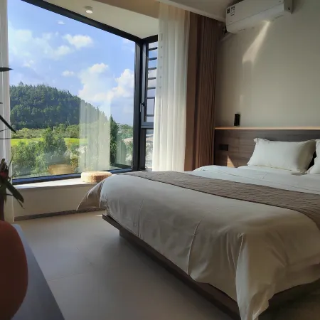 Yuqing Osmanthus · Red Grass Homestay