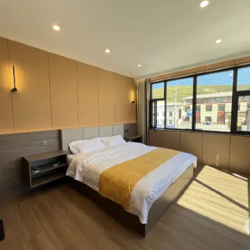 Mentang Grand Hotel Hotels near Qinghai Golog Gesa'er Museum