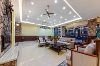 BK Shengsi International Hotel (Hailuogou Moxi Ancient Town)