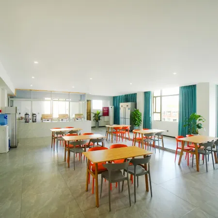Moya  Hotel