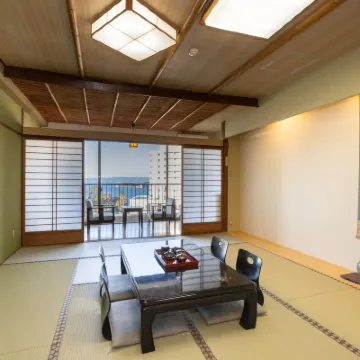 Shirahama Onsen Kisyu Hanto Hotels near Shirahama Minzoku Onsen Museum