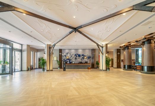 3. 첸허 리젠 호텔..