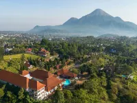 Royal Hotel and Villas Trawas Hotels in Trawas