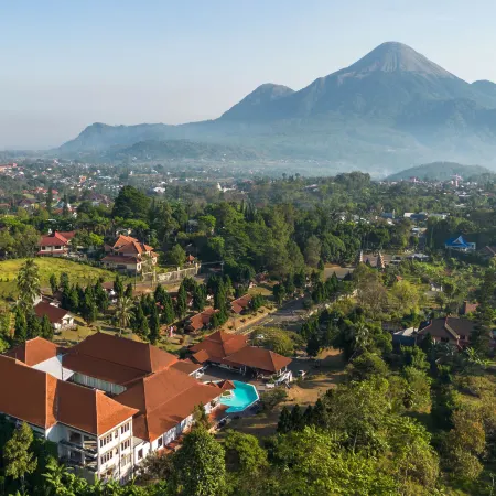Royal Hotel and Villas Trawas