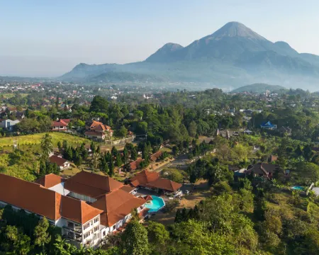 Royal Hotel and Villas Trawas Hotels in Trawas