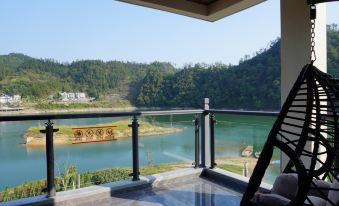 Qiandaohu Qihupan Homestay