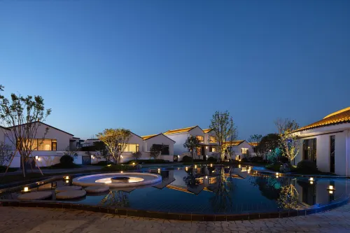 Passing-Cloud Resort Hotels in Xinyu