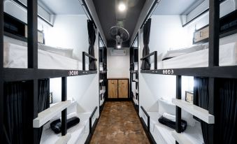 Vibes Hostel Bangkok