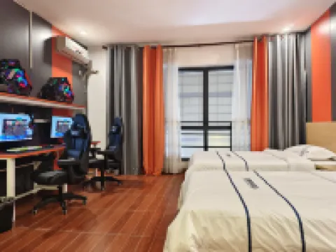Blue Whale Esports Hotel (Laibin Zhenghe Pedestrian Street Branch)
