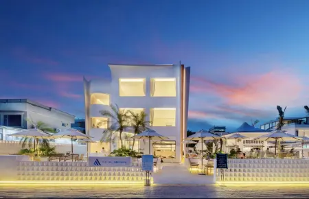 Wuyu Sea View Hotel Отели рядом с достопримечательностью «Dahuaxing Temple»