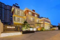 Misty Hidden Beauty Inn