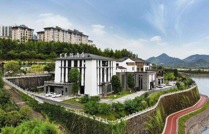 Wenzhou Taishun Art Museum Hotel