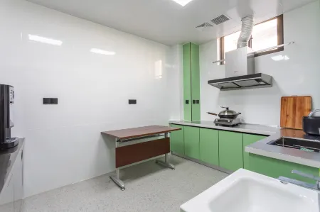 Hongsheng Hotel (Chinese Academy of Medical Sciences Cancer Hospital Branch) Отели рядом с достопримечательностью «Langfang Polytechnic Institute (Juyi Road)»