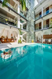 Xishuangbanna Tianmeishu Light Luxury Hotel