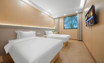 Haoting Business Hotel (Jiangjin Shuangfu Light Rail Station)