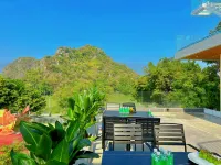 Lianhu Xingyuewan Guesthouse (Zhaoqing Qixingyan Scenic Area Branch)