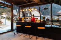 Kangding Yagulinka Hot Spring Hotel - bar