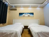 Shunxiang Chinese Courtyard Mountain View Homestay