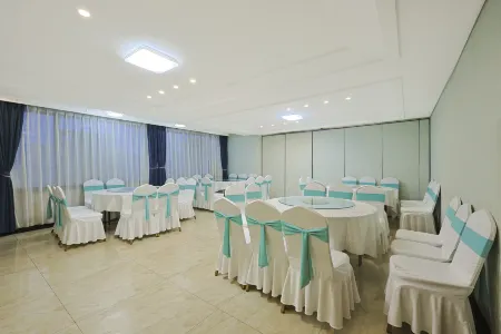 Baili Hotel Отели рядом со станцией Changchun Railway Station