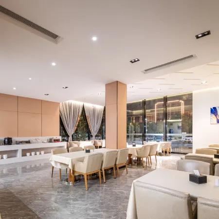 Meibiao Meihui Hotel (Xiangyang Liuji Airport Shenzhen Industrial Park)