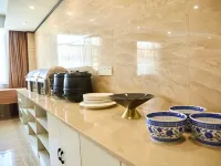 藝龍瑞雲酒店(天門新城CBD大潤發店) 天門酒店