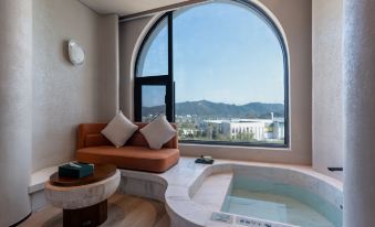 SUM SLIVING HOTEL