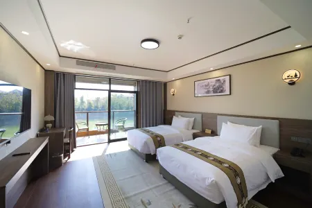 Jurong Maoshan Gequan Resort Отели рядом с достопримечательностью «Yuanfu Wanning Palace»