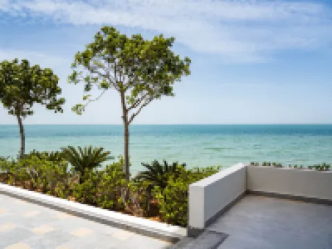 Beach Bay Hotel Mirfa Hotels in Al Dhafra