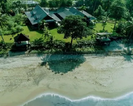 Seavibes Hotels in Cisolok