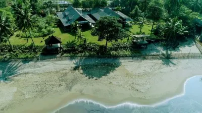Seavibes, Beachfront Villa at Pelabuhan Ratu Sukabumi Hotel dekat Pantai Citepus