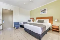 Vitina Studio Motel Hotels in Parap