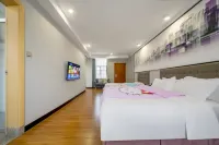 บิสซิเนส โฮเต็ลไช่ยี่ - วิวภูเขา