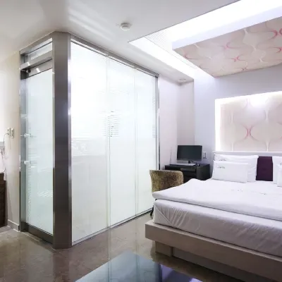 Daegu Icheondong W New York Hotels near 짱오락실 대구 3호점(대구동성로점)