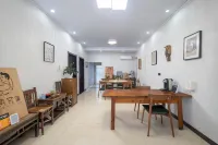 Floral Hotel·Yueanju smart Hotel (Nanjing Lukou International Airport store) Hotels in Nanjing